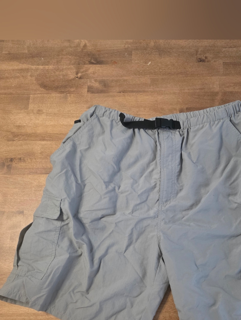 croft & barrow Light Gray Men's Cargo Shorts with Built-In Black Belt